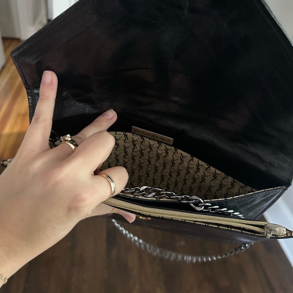 Pre Loved Yves Saint Laurent Chevron Envelope Clutch Leather Women Black Clutch - Picture 6 of 10